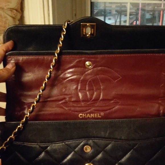 Vintage Chanel Paris Limited two tone 🖤 - Picture 3 of 3
